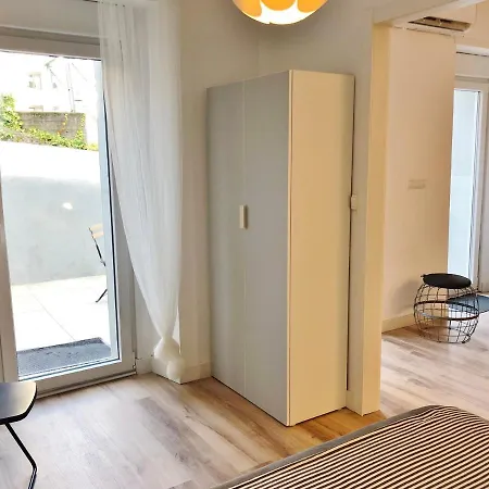 아파트 Piso Recien Reformado De Dos Dormitorios Y Terraza *