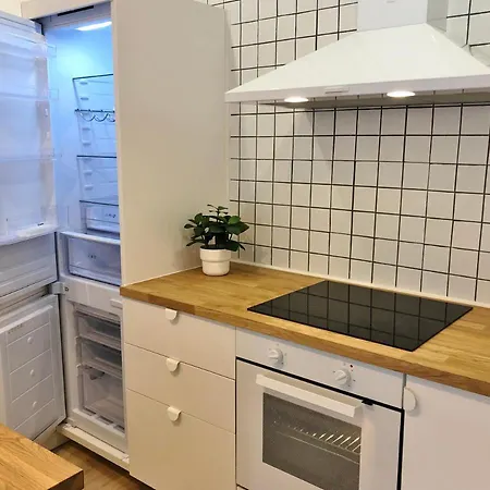 아파트 Piso Recien Reformado De Dos Dormitorios Y Terraza *